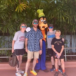 Meet your Posher, Terra